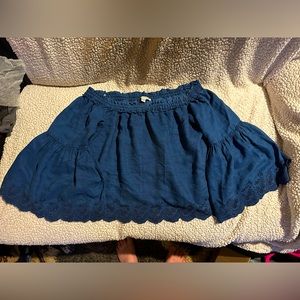 AMERICAN EAGLE Off the shoulder crop top